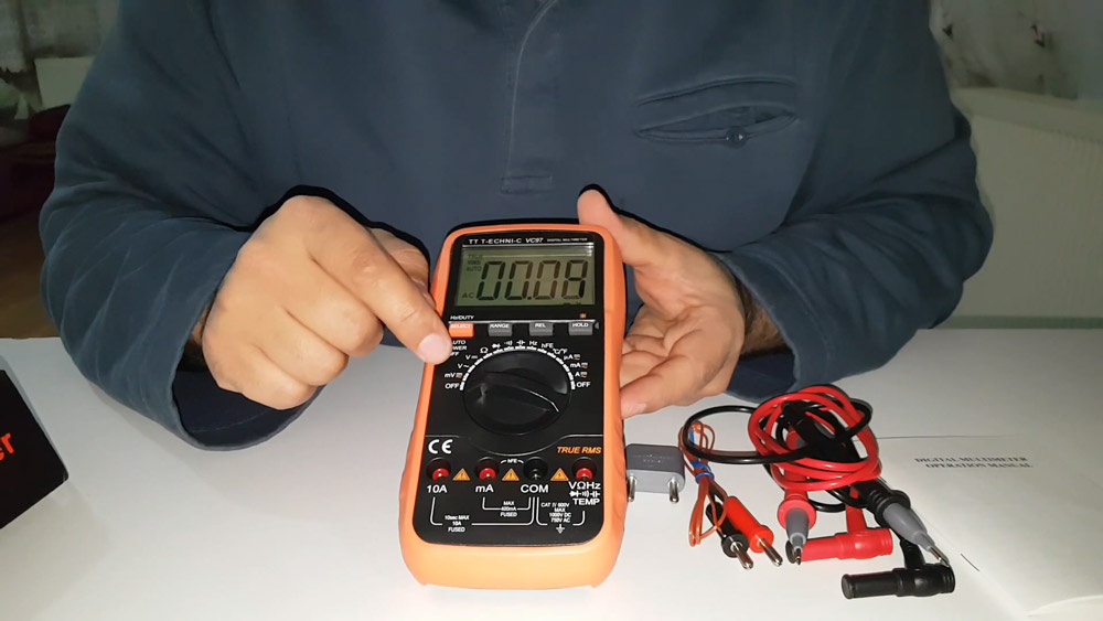 مولتی متر ویکتور