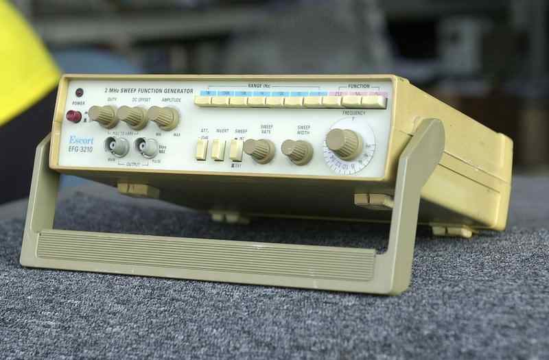 آموزش کار با فانکشن ژنراتور