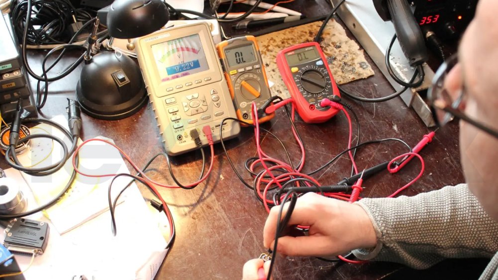 بهترین مولتی متر برای تعمیرات موبایل